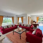 Luxury 4 Bedroom Algarve With Private Pool *