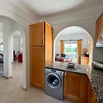 Villa Luxury 4 Bedroom Algarve With Private Pool *