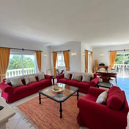 Luxury 4 Bedroom Algarve With Private Pool *