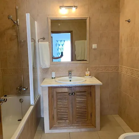 Villa Luxury 4 Bedroom Algarve With Private Pool *