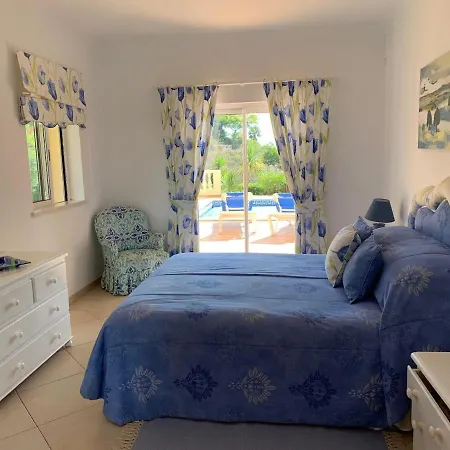 빌라 Luxury 4 Bedroom Algarve With Private Pool 부덴스